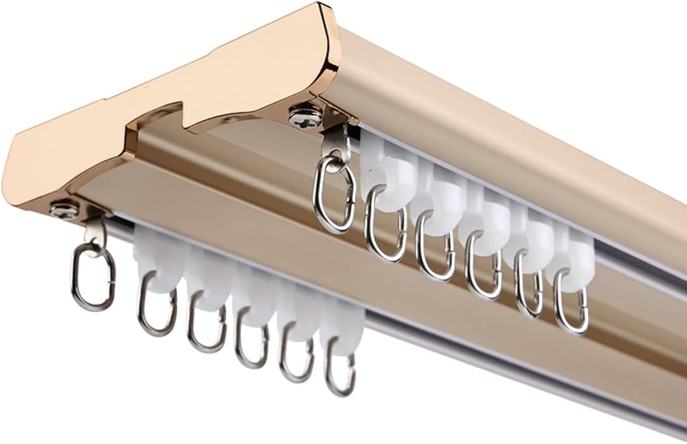 Système de rail coulissant de plafond pour séparer un studio ou un grand salon