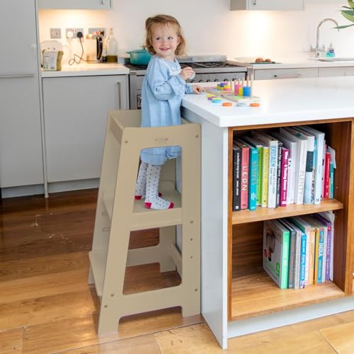 Stepup Baby Torre de Aprendizaje Montessori | Taburete Infantil de Madera | Altura Ajustable y Barra de Seguridad | Torre Montessori para Cocina o Baño | para Niños 18 Meses a 5 Años - Barnizada