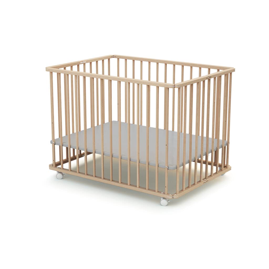 FORMULA BABY Parc bébé en bois brut | robuste & pratique | avec 4 roues orientables & freins | pliage facile | fond réglable sur 3 hauteurs | poids max 15kg | installation rapide sans outil