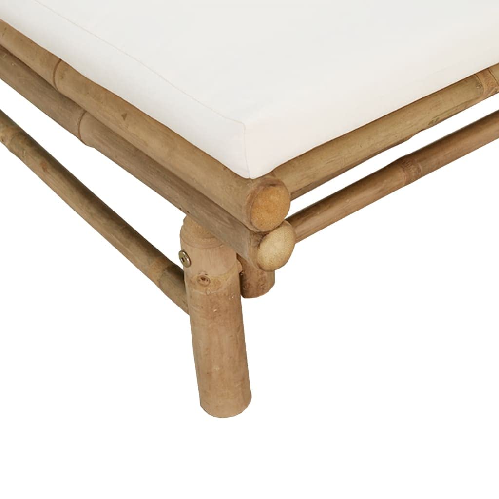 Gartenstühle 2er Set mit cremeweißen Kissen aus nachhaltigem Bambus 60 x 86 x 73,5 cm belastbar bis 110 kg Bequeme Outdoor-Sitzgelegenheit für Balkon Terrasse und Garten