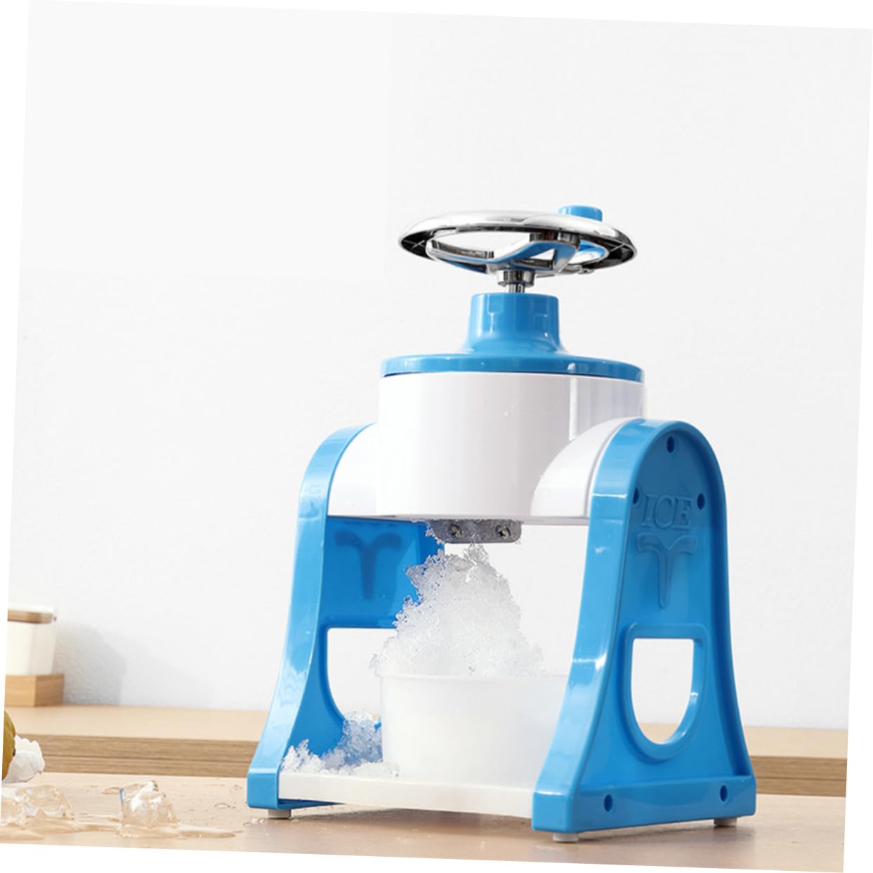 Trituradora de Hielo Manual Azul para Granizados y Raspado de Hielo Portátil de PP Desmontable y Fácil de Limpiar para Cócteles y Bebidas Frías Verano