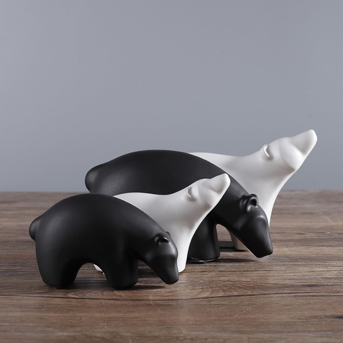 Statua Orso Polare in Ceramica Bianca Set da 2 Pezzi Grande e Piccolo, Decorazione da Tavolo Creativa per Casa, Ufficio e Ristorante, Ornamento da Collezione Resistente