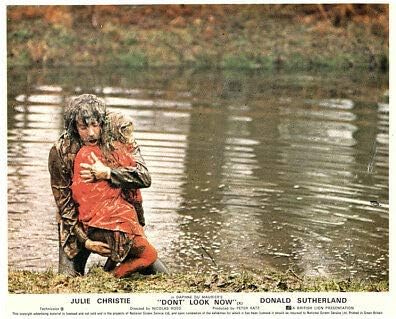 Don't Look Now Original Lobby Card 8x10 Donald Sutherland Clutches Girl in River
