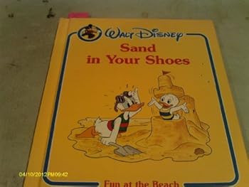 Paperback Sand in your shoes: Fun at the beach Book