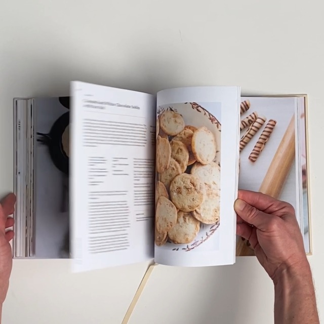 Zoë Bakes Cookies: Everything You Need to Know to Make Your Favorite Cookies and Bars - Additional View