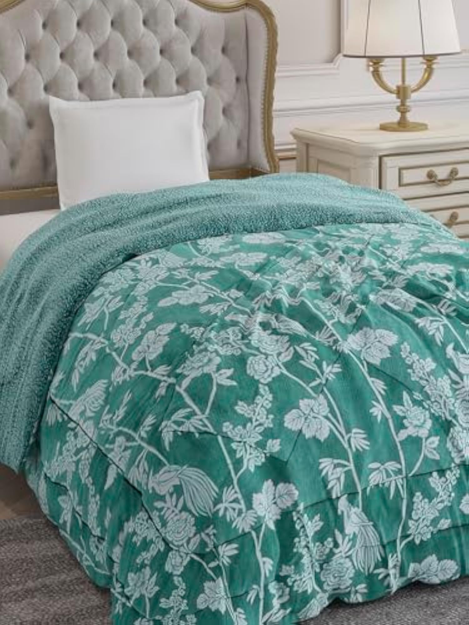 Single Bed Winter Comforter Nixie, 200 GSM