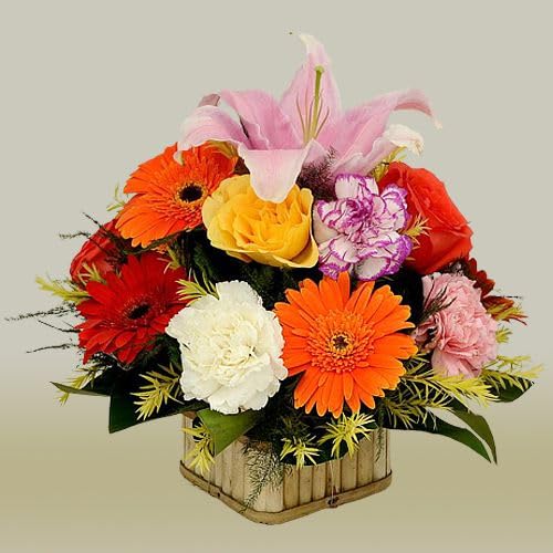 IFG's Beautiful Basket Arrangement of Mixed Colour Assorted Flowers, 15 pcs Fresh Flowers - Same Day Delivery-image-28