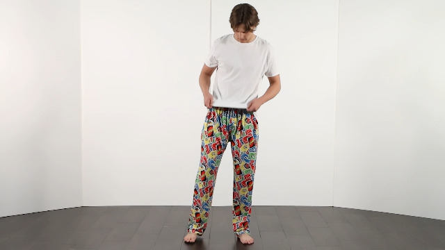 INTIMO Uno Men's Uno Reverse Shuffle Tossed Print Sleep