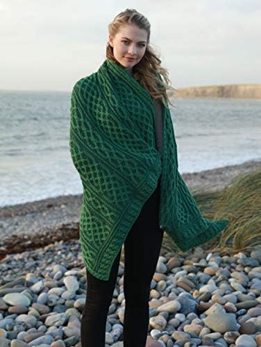 Aran Woollen Mills Carraig Donn Irish Cable Knit Blanket Celtic Throw - 100% Merino Wool Made in Ireland 40"x 55" (102 x 140 cm)(Kiwi/Connemara Green) - Image 4