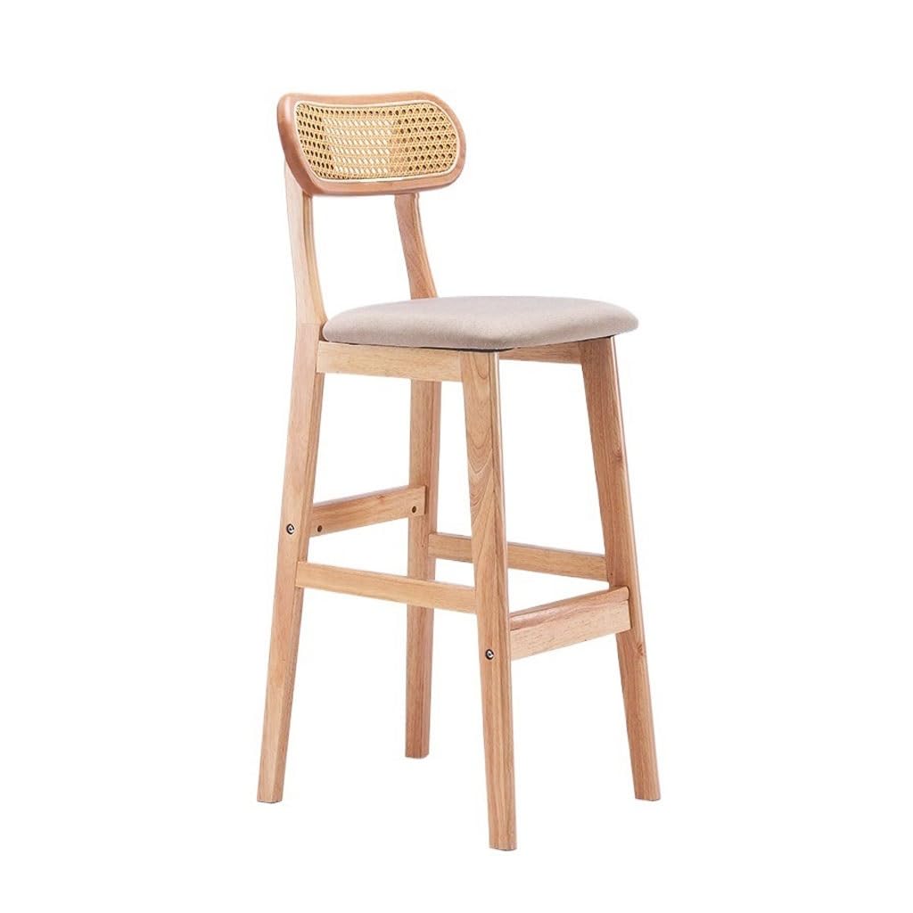 Chaises de bar en rotin pour créer un coin café convivial dans votre cuisine