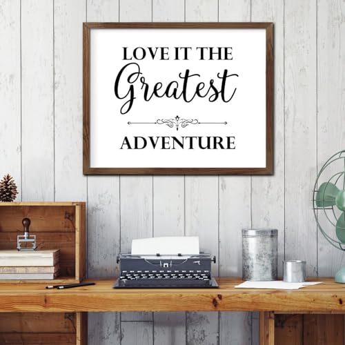 Panneau en bois mural pour habiller un mur vide avec un style rétro chaleureux
