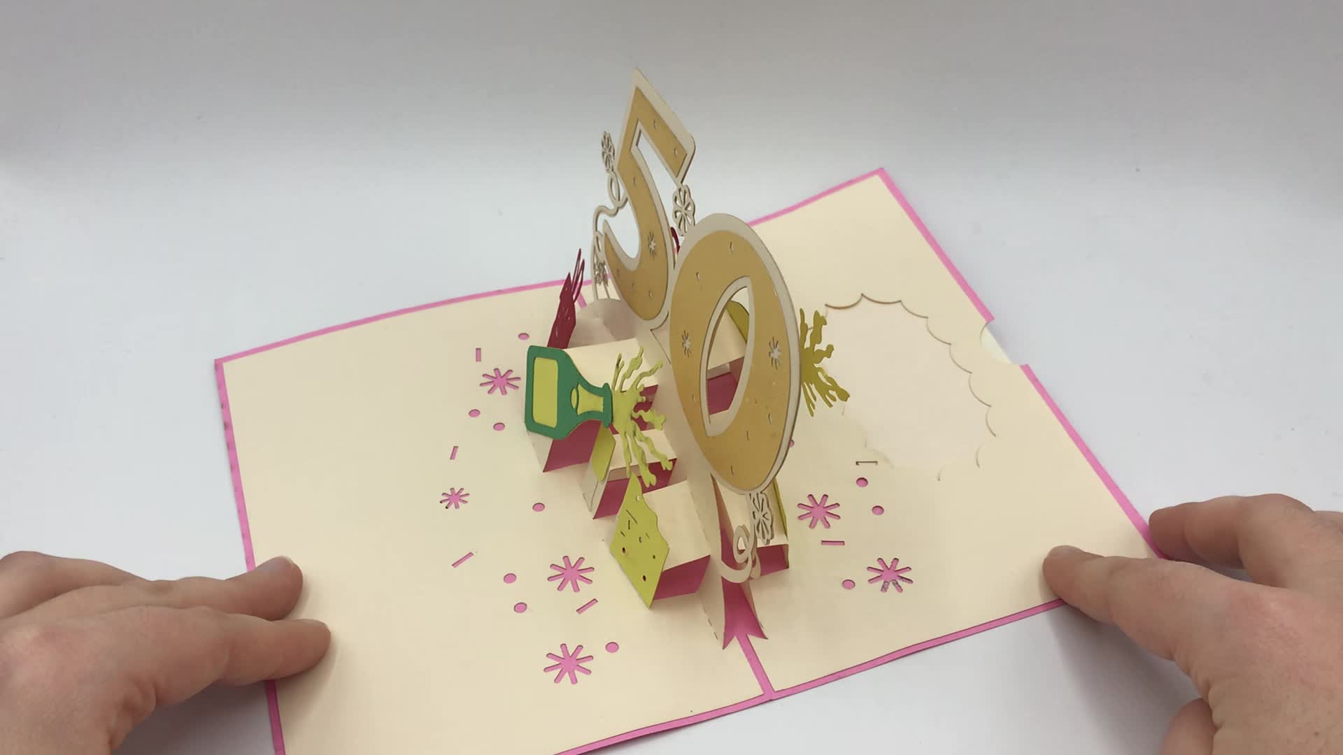Scheda Rossa Di Origami Del Cuore Di Giorno Del Biglietto Di S Valentino Image17836196