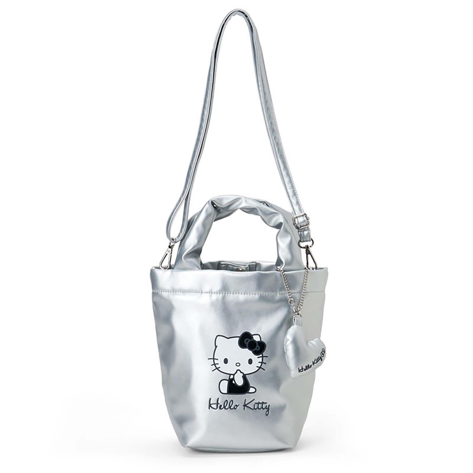 Amazon.co.jp: サンリオ(SANRIO) チャーム付き2WAYトートバッグ ハロー