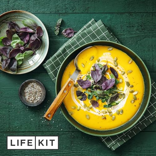 It's soup season! Get cooking with these tips from Sohla El-Waylly Podcast Por arte de portada
