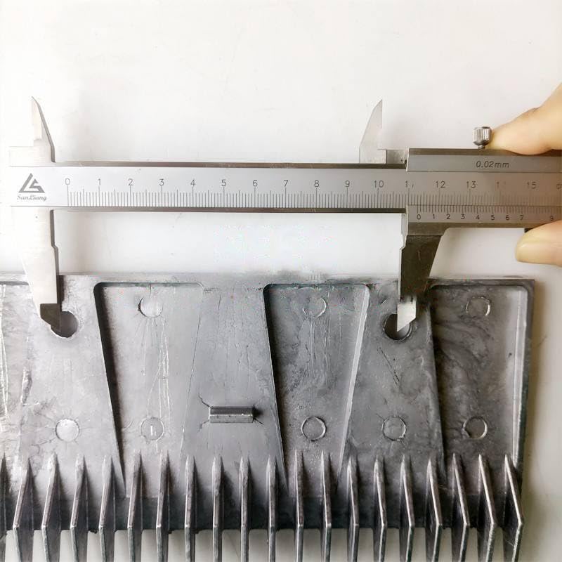 5PCS 4090160000 Escalator Step Comb Plate Aluminum 22T L=207mm W=113mm Hole Distance=102mm 2 Holes Use for FT840 FT8454