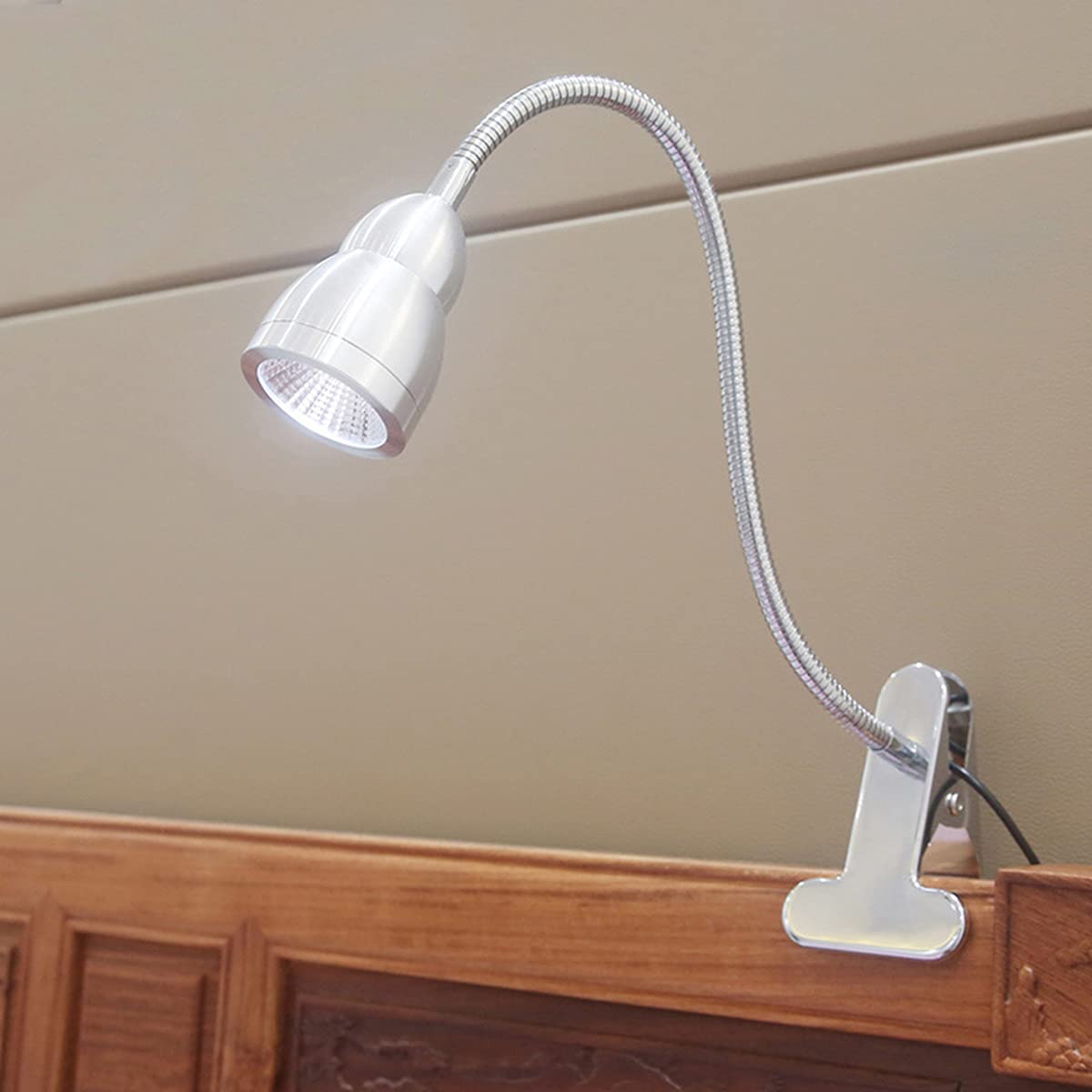 Luci da lettura a clip da 4000 K, 2 pezzi, luce flessibile a collo di cigno con interruttore e cavo, lampada da scrivania a LED da 5 W, protezione per gli occhi, luce neutra