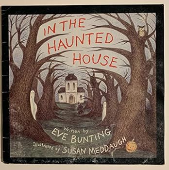 Paperback In the Haunted House Book
