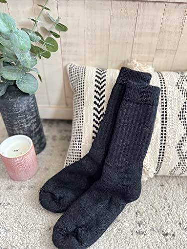 Image of WARRIOR ALPACA SOCKS - Unisex Toasty Toes Ultimate Alpaca Socks For Men And Women