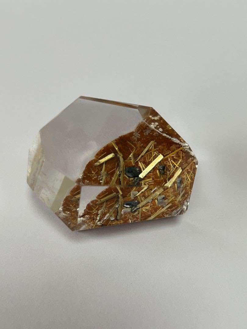 Amazon.co.jp: ゴールドルチルクォーツ 置物 透明感 : ホーム＆キッチン