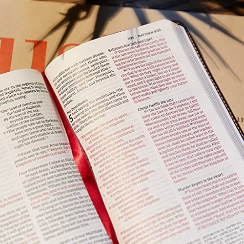 NKJV, Reference Bible, Personal Size Giant Print, Hardcover, Black, Red Letter Edition, Comfort Prin