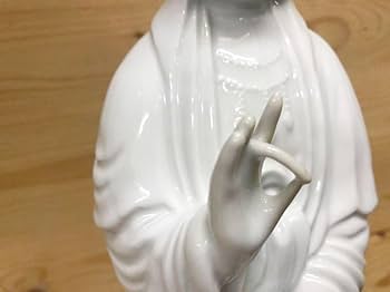 畑瀬武右エ門　鍋島白磁 観音蔵　仏像 Amazon.co.jp: 有田焼/神右エ門窯/白磁/観音様/1点 観音菩薩