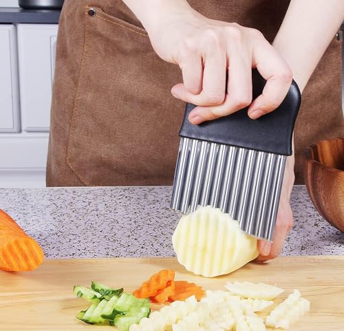 Image of Stainless Steel Potato Cutter, Crinkle Choppers French Fries Chips Chopping Knives with Nylon Handle Chopping Knife Carrot Vegetable Salad Waves Cutting (1pcs-Knife Crinkle Cutter)