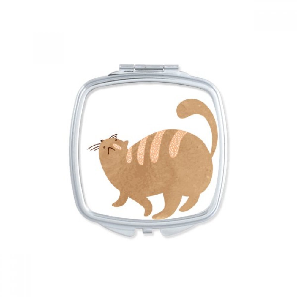 Miroir petit format chat pour corriger les bavures de maquillage dehors