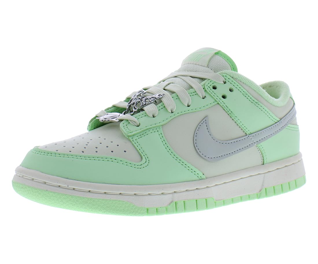 Nike Dunk Low SE Women's Trainers