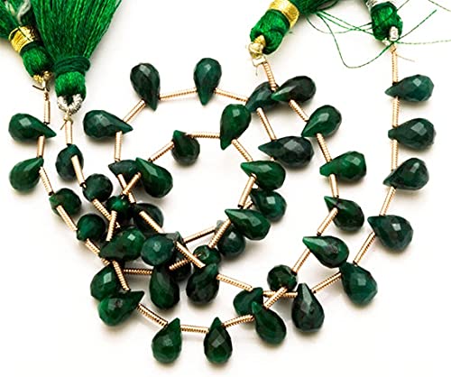 Corundum Emerald sans défaut de perçage : perles briolettes régulières