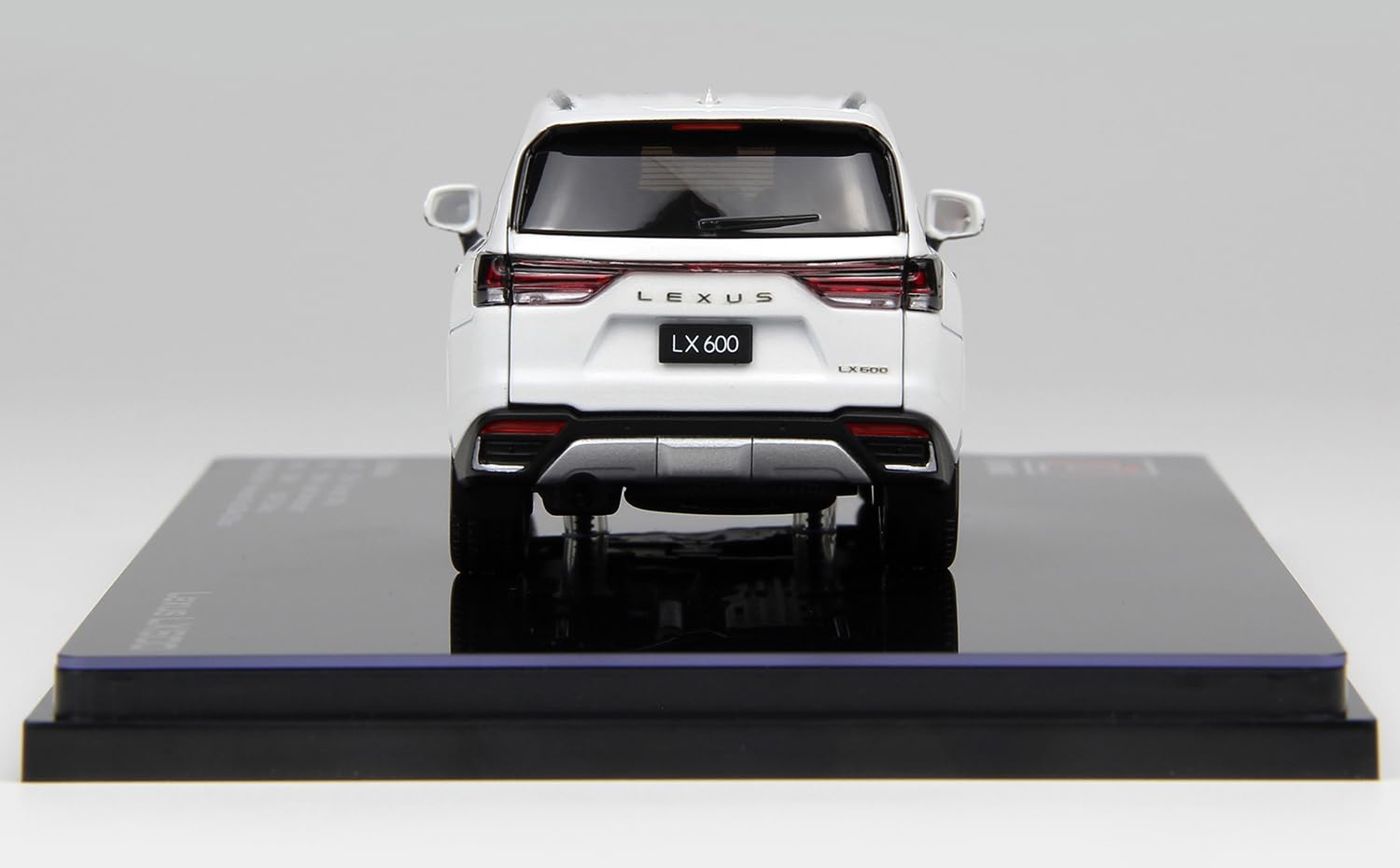 LCD43013-WH - Lexus LX 600 White - échelle 1/43 - modèle de Voiture
