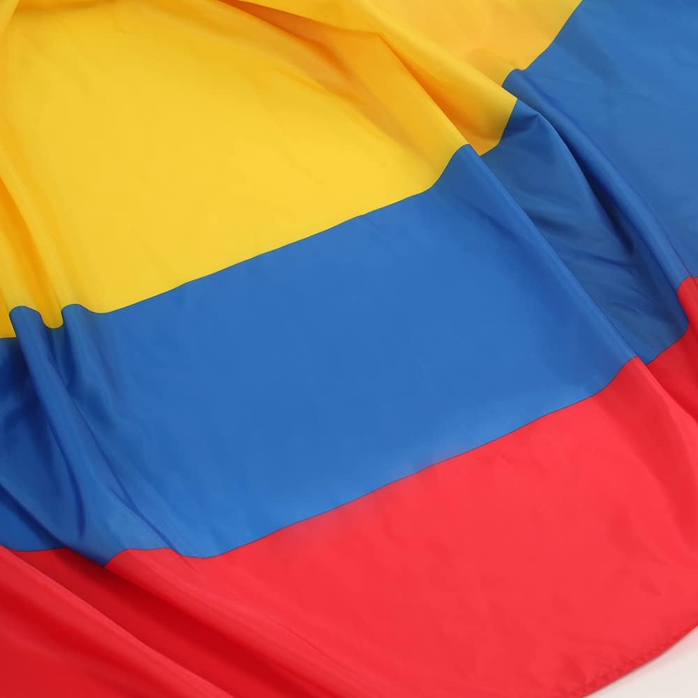 2 Pcs Colombia Fan Flag,Colombian Pleated Fan Flag Bunting 3 x 6 Ft Pleated Banner Indoor/Outdoor/Front Porch Decorations,Country Half Fan Flag Patriotic Holiday decorations.