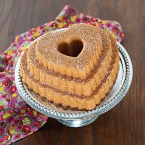 Nordic Ware Cast Bundt Bakeware Tiered Heart 12 Cup Toffee