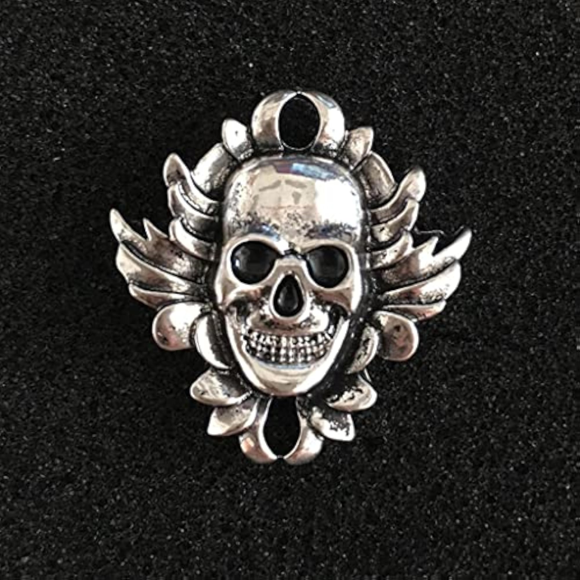 Skull Head Shape Silver Pin Back Brooch, Fashion Accessory