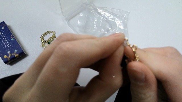 SUNNYCLUE 20pcs 10 Styles Plaqué Or Émail Fleur Chat Pendentif