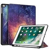 La carcasa trasera de TPU (poliuretano termoplástico) suave protege s tablet de golpes, caídas e impactos. El forro de microfibra suave con exterior de material sintético evita que la tablet se raye.