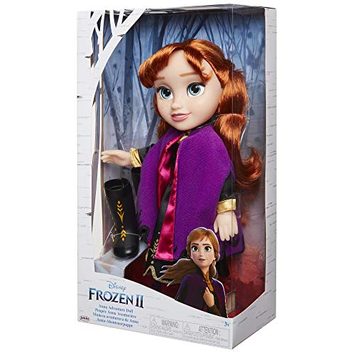 Disney Frozen 2 - Muñeca Anna de Viaje 38 cm con Capa de Viaje Violeta, Botas y un Precioso Peinado - Muñeca con Preciosos Detalles para Niñas con 3 Años +