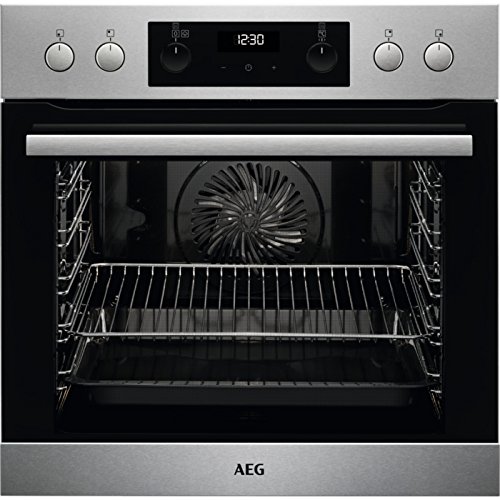 EEB355020M Einbau-Herd / SteamBake – mit Feuchtigkeitszugabe / Reinigung mit Wasserdampf / Touch-Bedienung / Grillfunktion / Display mit Uhr