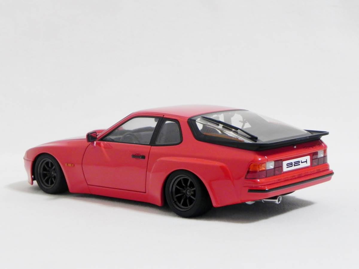 レア！オートアート 1/18 赤のポルシェ924カレラGT（1980） おもちゃ
