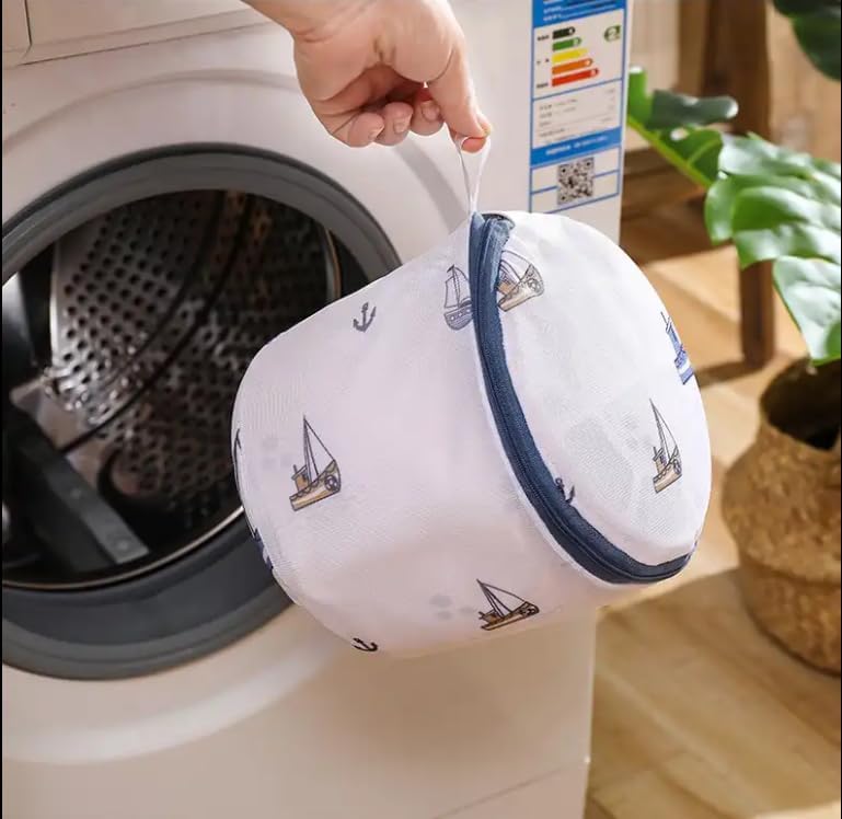 Image of HomeCloud Mesh Laundry Bags | Safeguarding Delicate Fabrics in Your Washing Machine | Set of 5 with Zip Lock for Delicate Clothes, Stockings, Underwear, Bras & Lingerie (Grey)