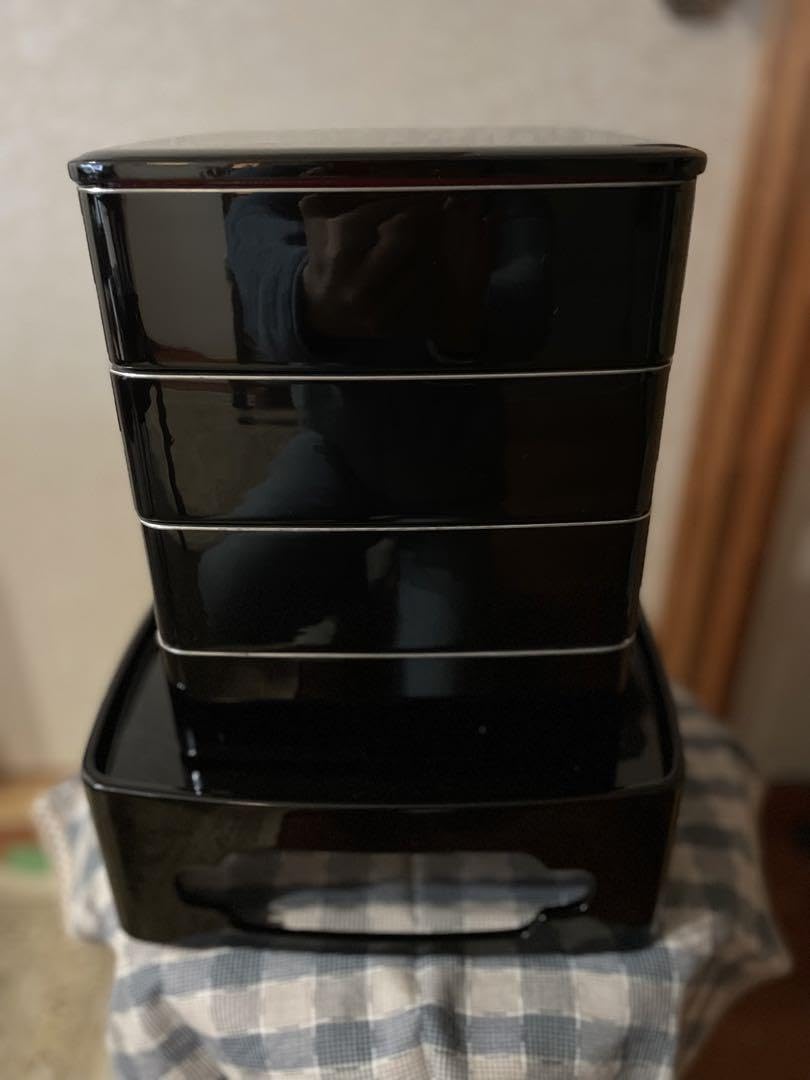 竜田川蒔絵　四段重　台付 竜田川蒔絵四段重台付