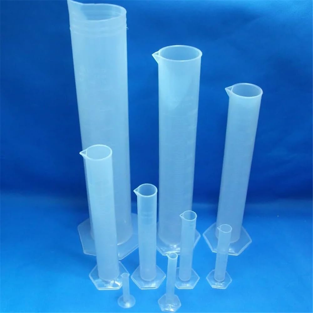 Laboratoire de mesure. Lot de 5 éprouvettes graduées en plastique for laboratoire (10 ml, 25 ml, 50 ml, 250 ml, 500 ml)