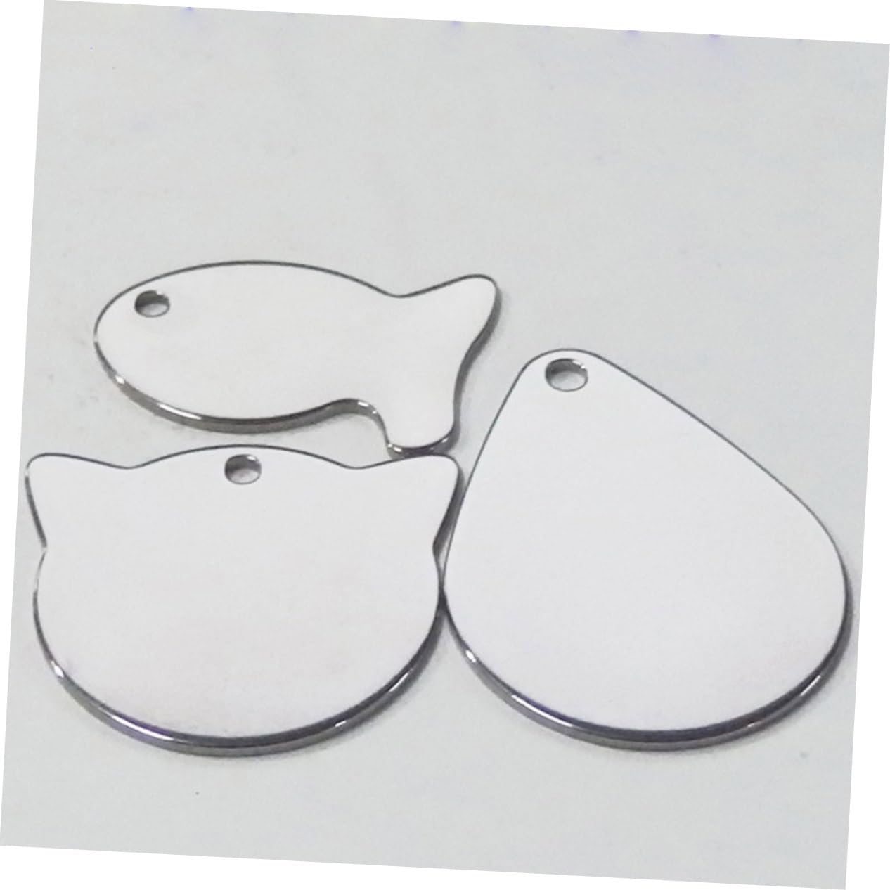 Happyyami 50stücke Edelstahl Haustieranhänger Leerer Id Tag Für Hunde Robuste Kette Gravur Zubehör Für Welpen Korrosionsbeständig Und Leicht Silber Gemischte Stile