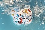 Spot It! - Waterproof - ACA Rebranding (FR/EN Version) - Made by Asmodee | (Blister-Eco) (6 un.) Ages 6+ - 2 to 8 Players - < 15 Minute Playtime - Board Games - Strategy/Family Game