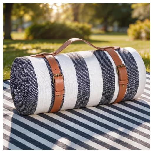 sapsisel 80”x 80” Picnic Blanket Extra Large, Waterproof and Foldable Beach Blanket, 3-Layer Outdoor Blanket for 6 to 8 Adults, for Camping, Park, Beach, Grass, Indoors