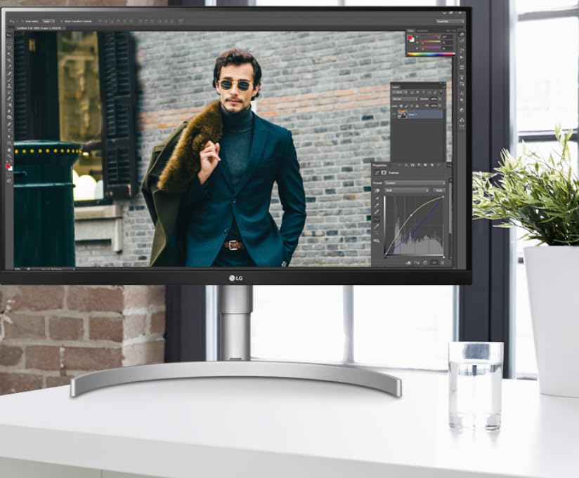 Image of LG Ultrafine 27-Inch 4K UHD IPS Monitor with HDR10 with VESA DisplayHDR 400, AMD FreeSync, andUSB Type-C 90W PD, Built-in Speaker, HDMI, DisplayPort, Tilt /Height /Pivot Adjustable Stand, White