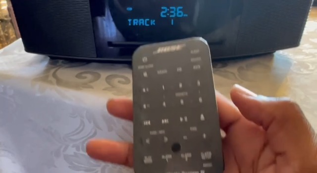 Watch DEMO of Bose Wave Music System IV on Amazon Live
