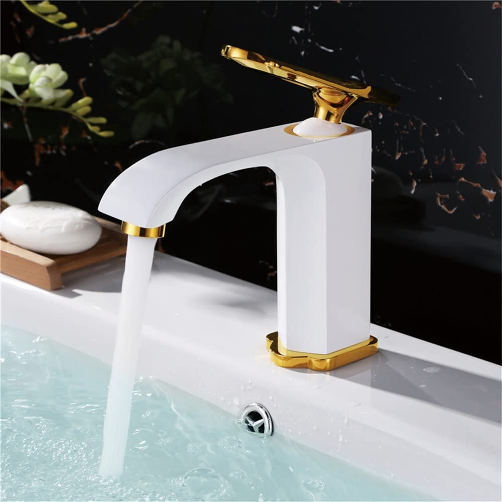 Robinet de lavabo de salle de bain idéal pour moderniser une vasque familiale en laiton brillant