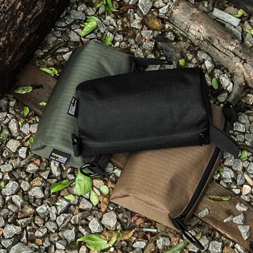 Pochette rangement suspendue camping bivouac imperméable pour matériel