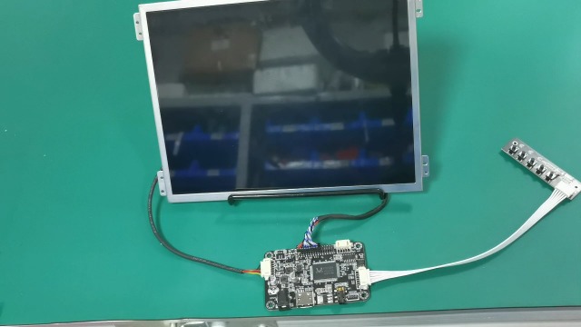 Kit écran LCD 10,4″ – LCD-KIT03 S-SH 640×480 + Câble – ICP Electronics – Neuf