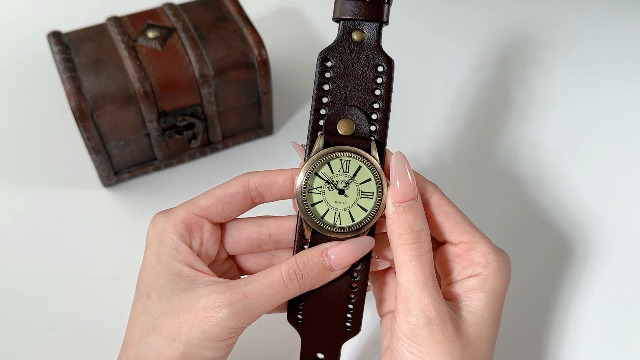 Amazon.co.jp: JewelryWe アンティーク風 腕時計 メンズ レディース